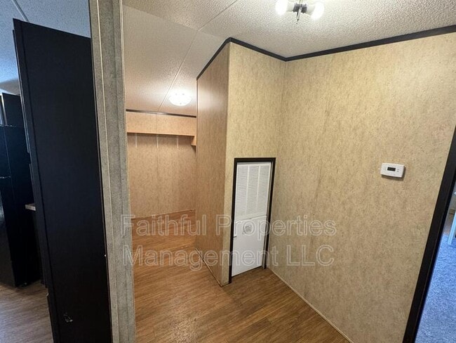 Building Photo - 10523 Shadow Wood Cir