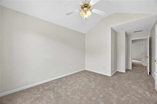 Building Photo - 1020 Chase Ln