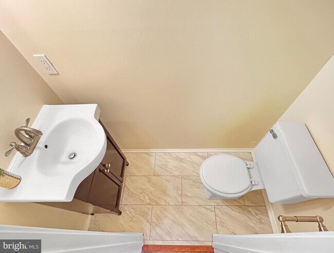 Building Photo - 14423 Pebble Hill Ln