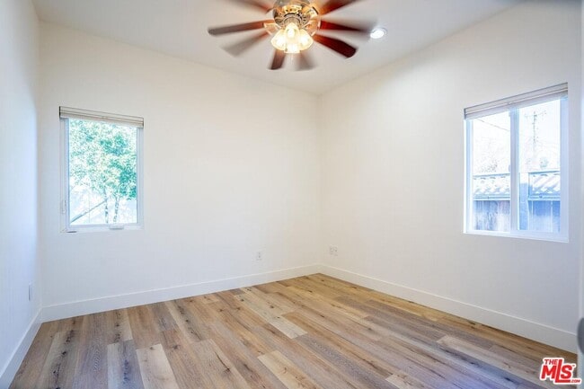 Building Photo - 5705 Jamieson Ave