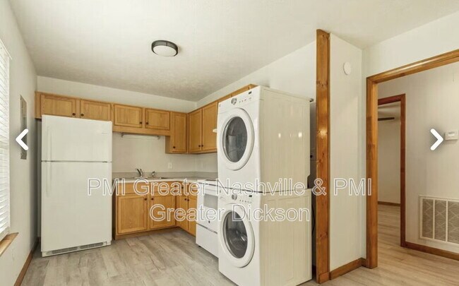 Building Photo - 1208 Coreland Dr