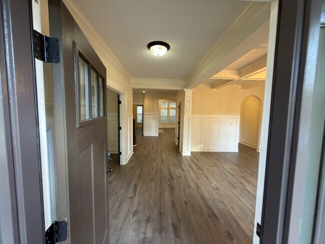 Building Photo - 5825 Trailwood Ct