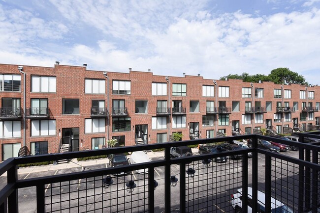 Building Photo - 949 W Grace St