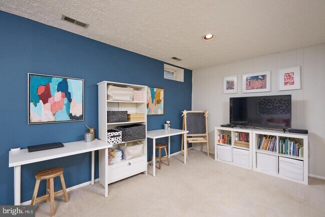 Building Photo - 7705 Fawn Ct