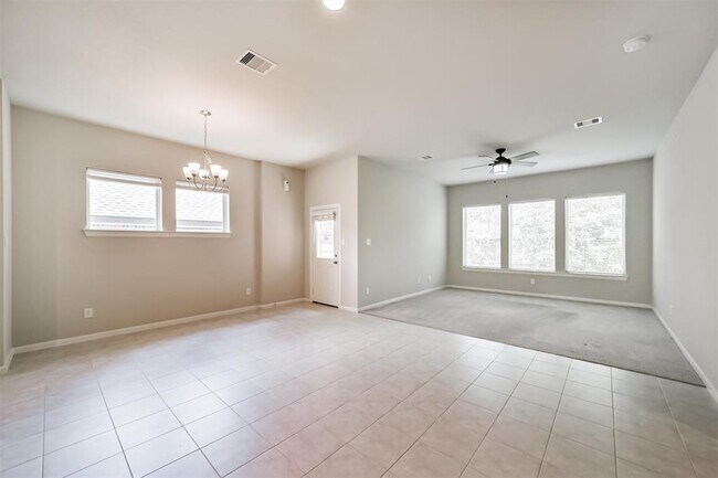 Building Photo - 151 Scarlet Maple Wy