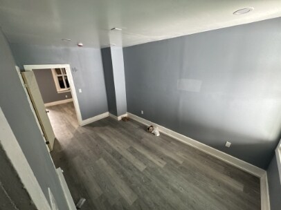 Building Photo - 804 W Mulberry St