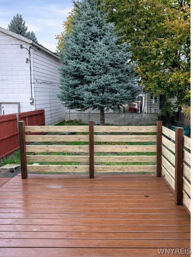 Building Photo - 444 W Ferry St