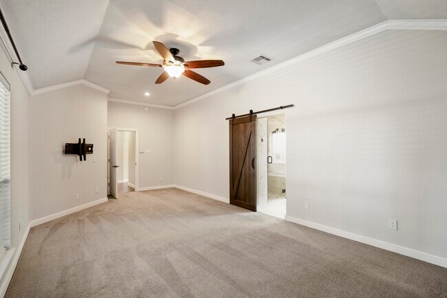 Building Photo - 5802 Sawyer Bend Ln