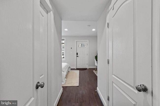 Building Photo - 1363 Childress St NE