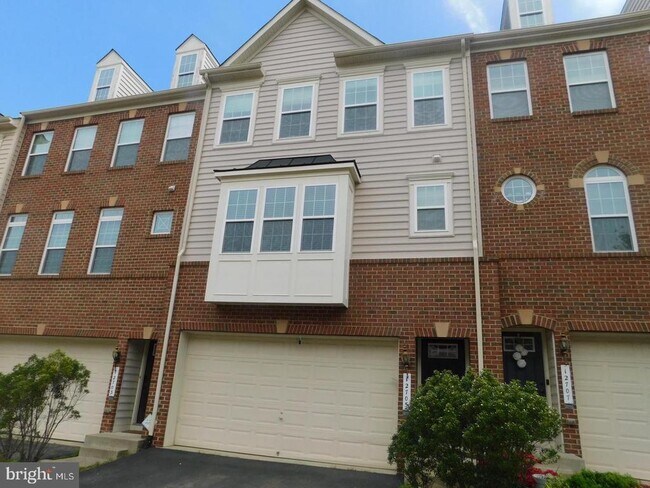 Building Photo - 12705 Bedford Glen Way