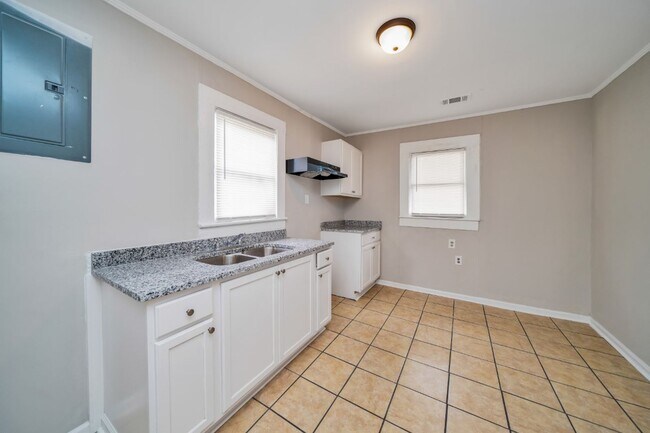 Building Photo - Your Dream Rental Awaits – Fully Renovated and Move-In Ready!