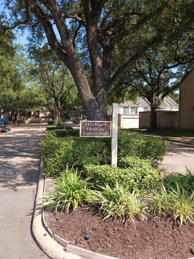 Building Photo - 5836 Sampley Way