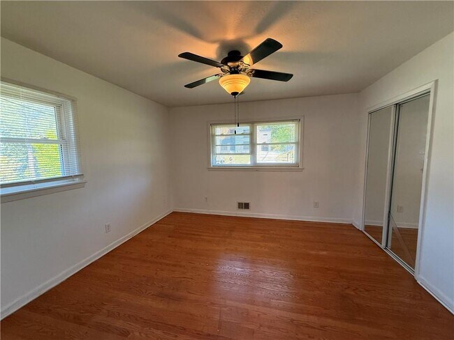 Building Photo - 1395 Siesta Ln