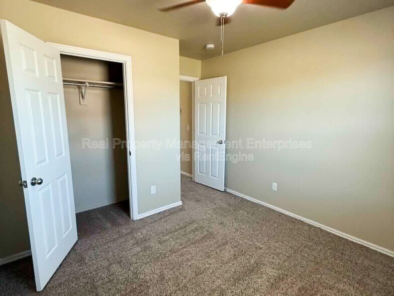 Building Photo - 13229 Bridgewater Dr