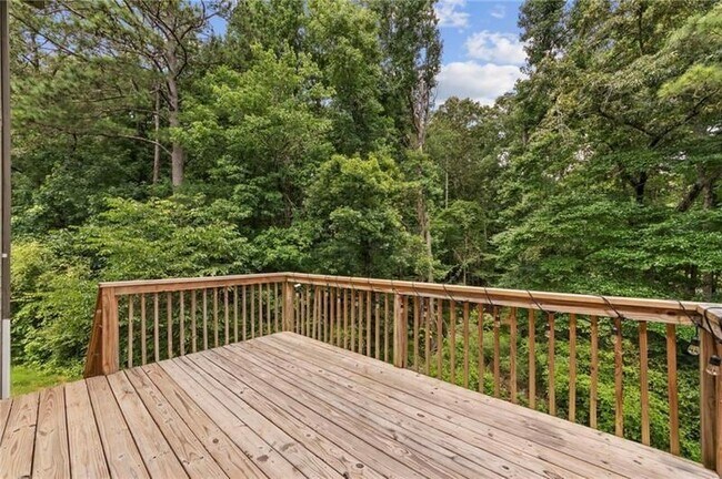 Building Photo - 3355 E Gate Dr
