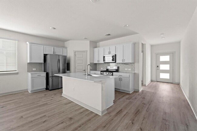 Building Photo - 7404 Sagira Path