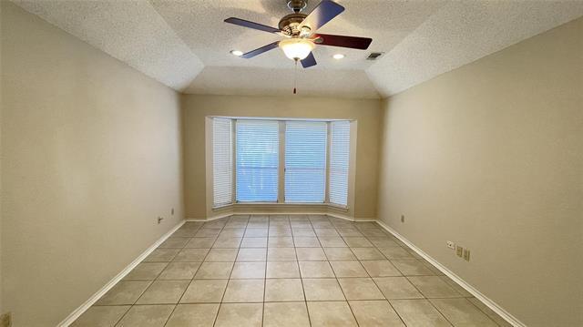 Building Photo - 6119 Kingswood Dr