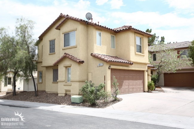 Primary Photo - Gorgeous 4Bdm 2.5Ba Two Story Home in Desi...