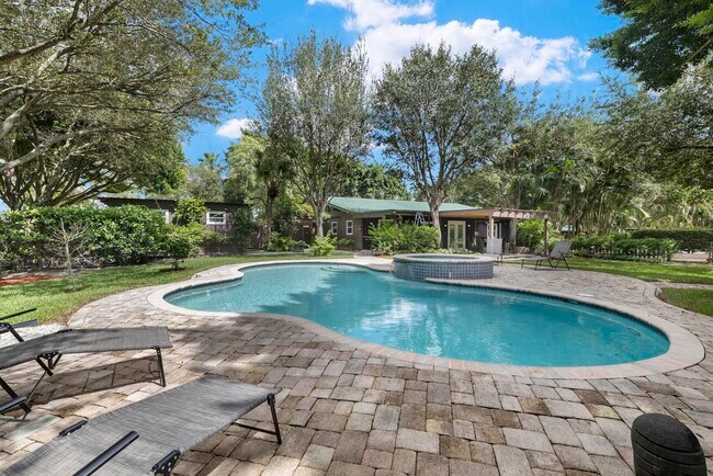 Building Photo - 14996 50th St S