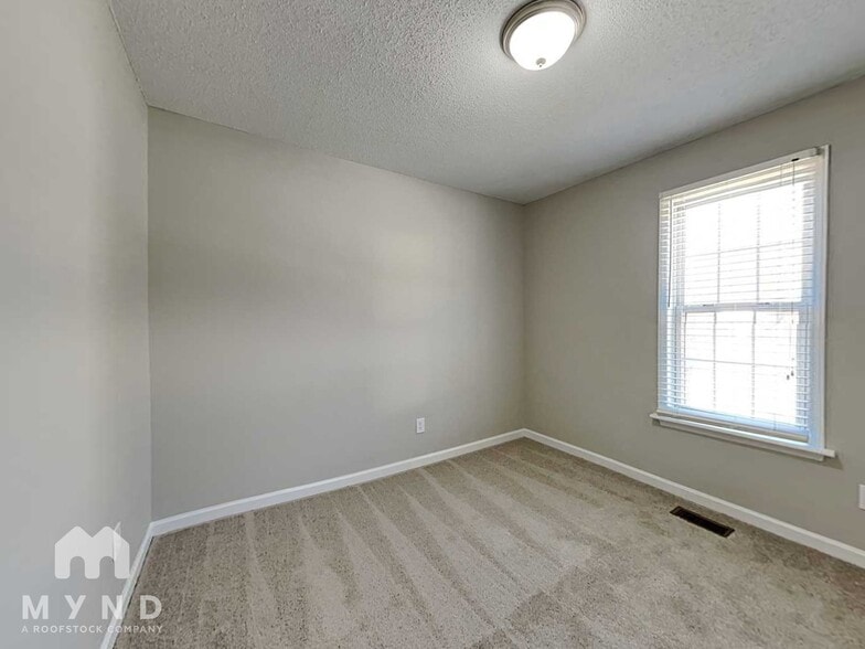 Building Photo - 4021 Rockside Hills Dr