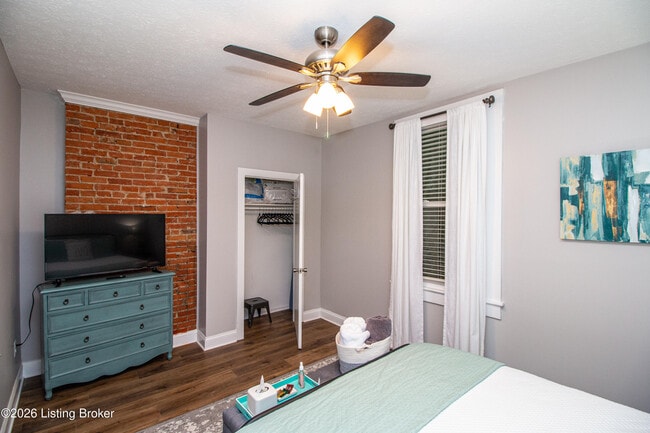 Building Photo - 1825 Frankfort Ave