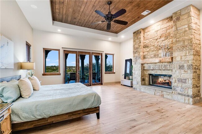 Building Photo - 3353 Tuscany Dr