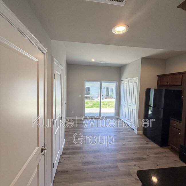 Building Photo - 328 Coral Sea Way