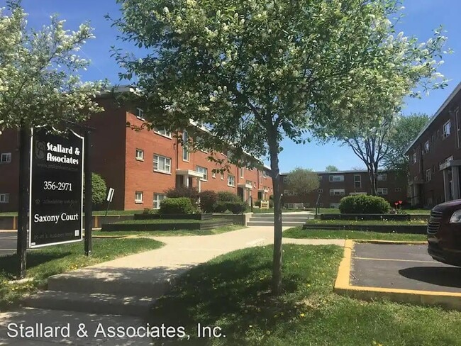 Interior Photo - Saxony Court