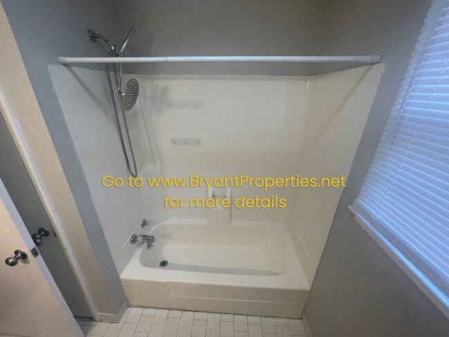 Building Photo - 317 Highland Heights Dr