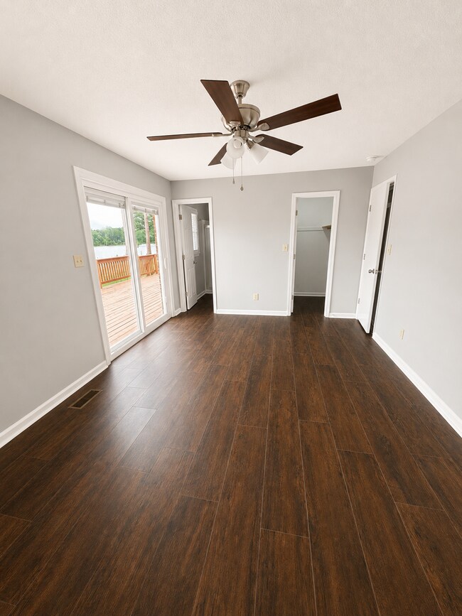 Building Photo - 101 Bayview Cir