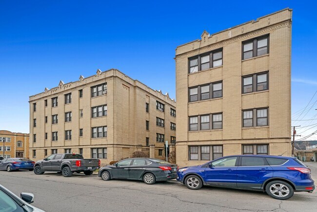 Building Photo - 1941 Grove Ave
