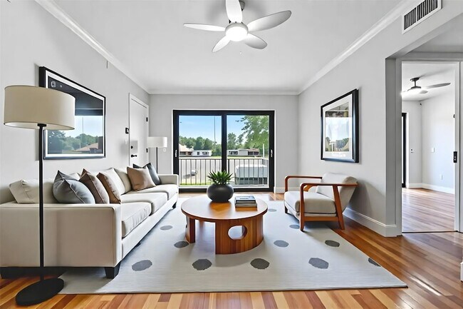 Building Photo - 140 Cypress Club Dr