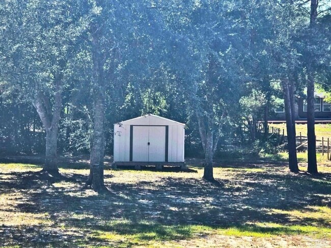 Building Photo - 8055 Silver Maple Dr