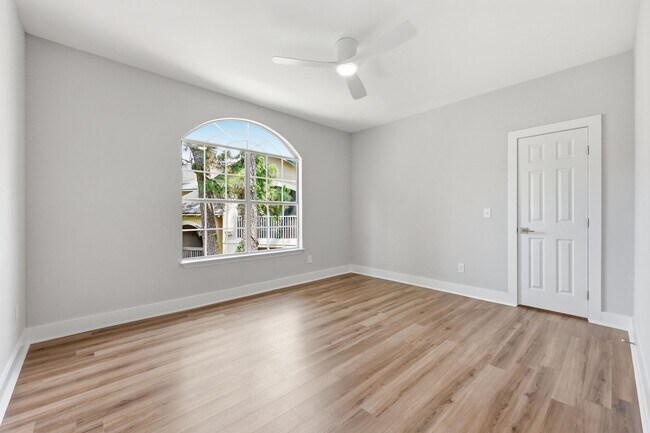 Building Photo - 211 Colima Ct