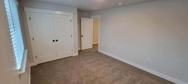 Building Photo - 12307 Eovaldi Ave