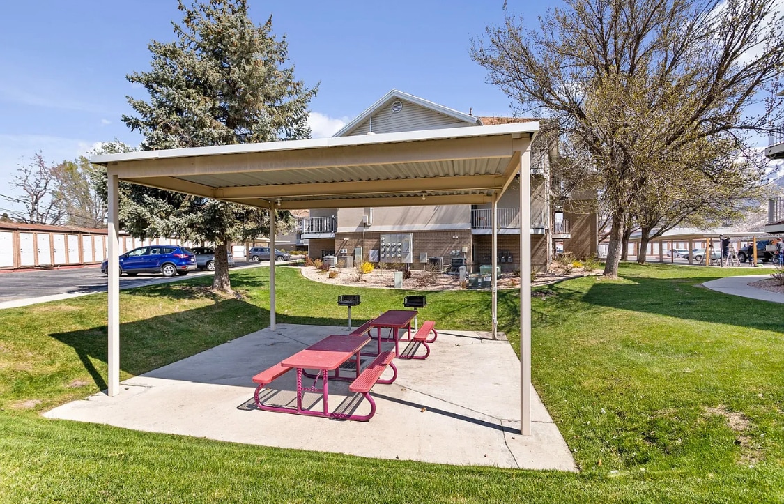 Building Photo - 1269 Riverside Ave