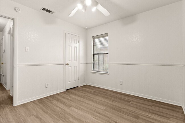 Building Photo - 4707 Browning Dr