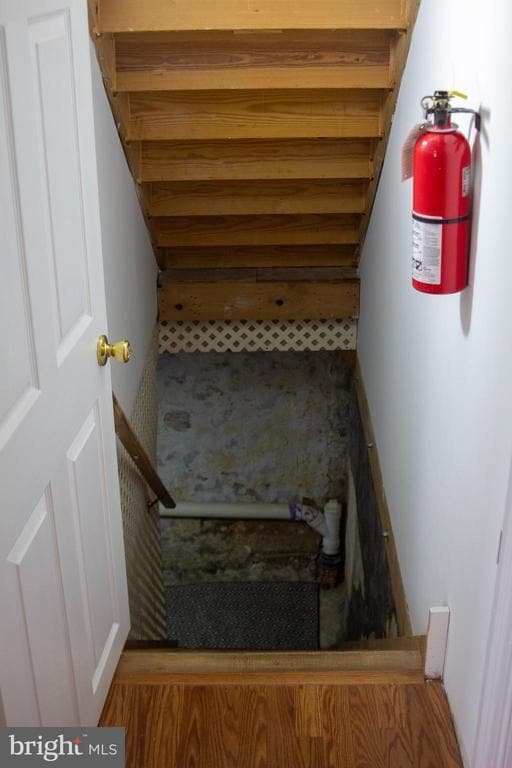 Building Photo - 234 E Linden St