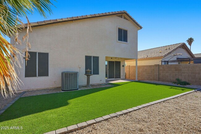 Building Photo - 1294 N Blackstone Dr