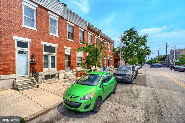 Building Photo - 709 N Linwood Ave
