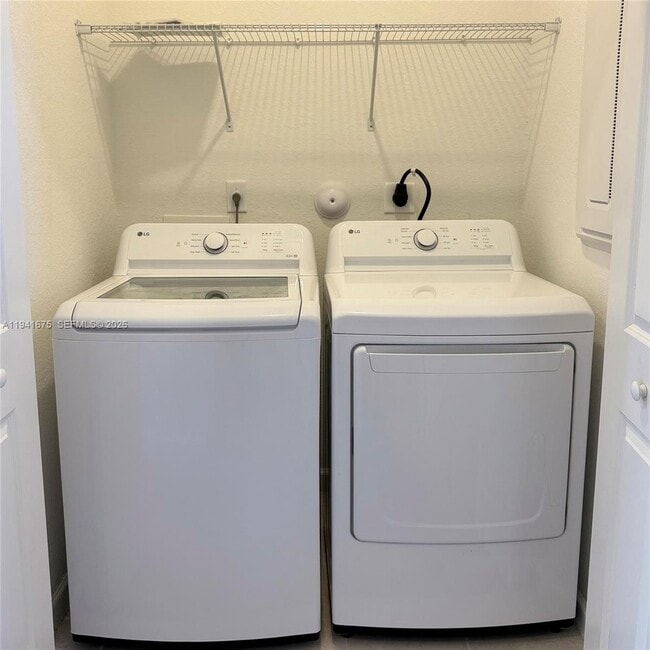 Building Photo - 13370 SW 287th Ter