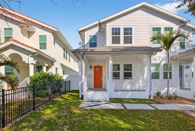 Building Photo - 611 24th Ave N