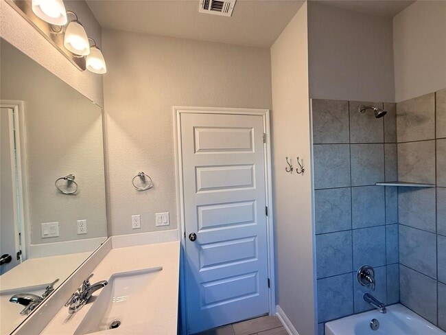 Building Photo - 2713 Brushwood Mdw