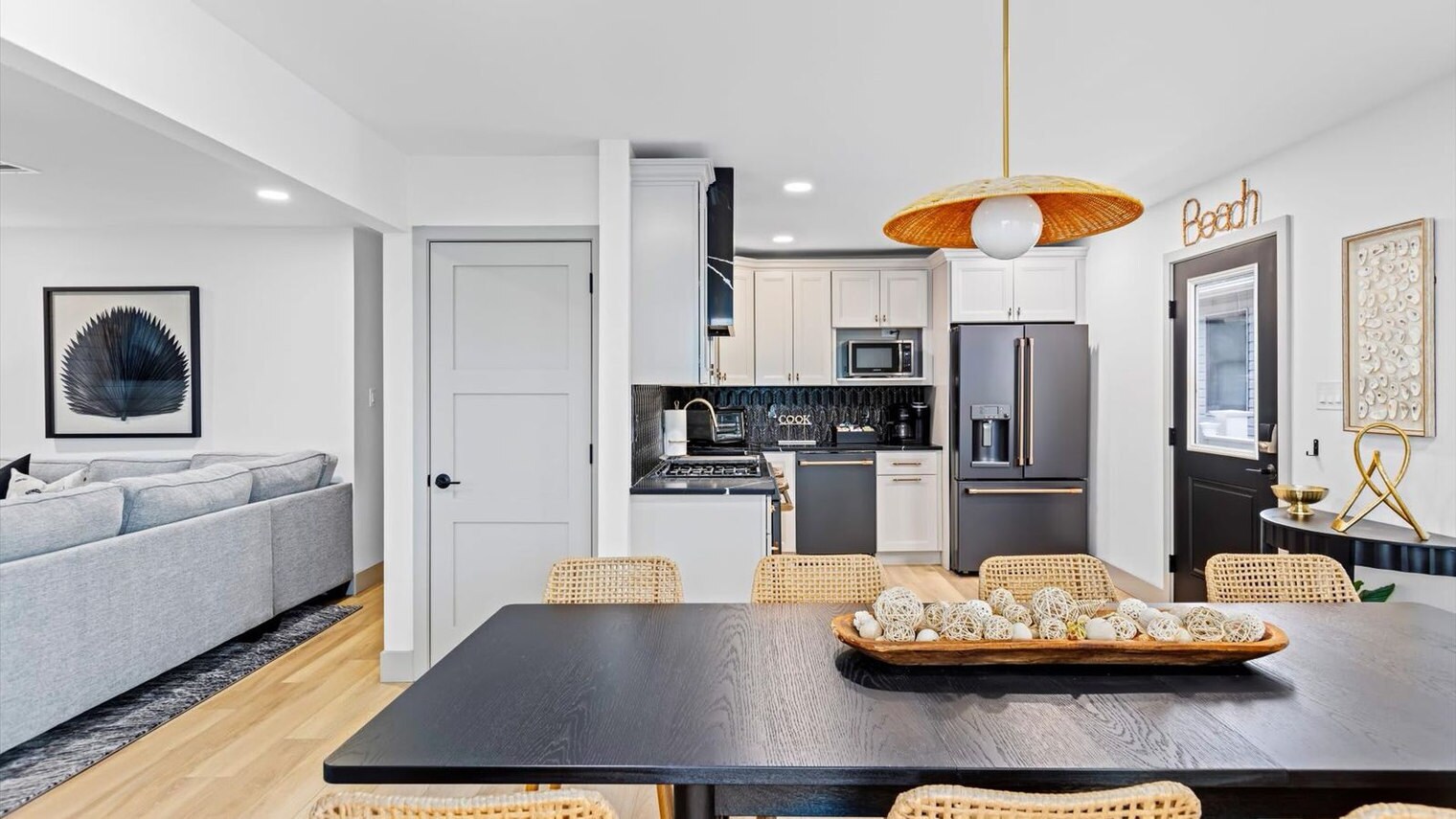 Building Photo - 3136-38 Haven Ave