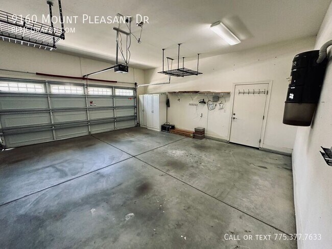 Building Photo - 9160 Mount Pleasant Dr