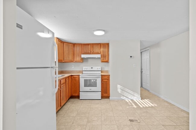 Building Photo - 119 Starwood Cir