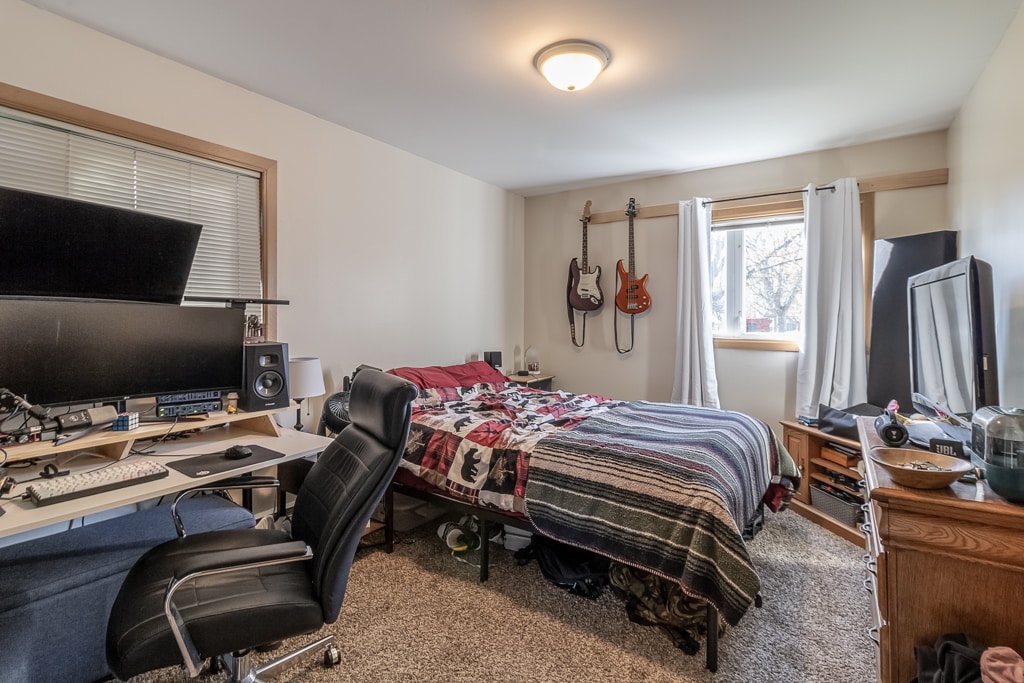 Building Photo - 119 E Welcome Ave