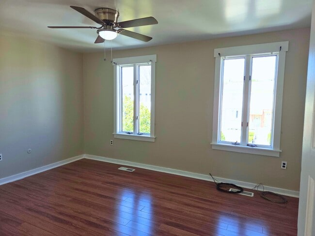 Building Photo - 8044 Mars Pl