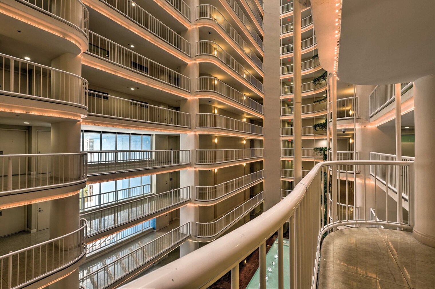 Building Photo - 1717n N Bayshore Dr