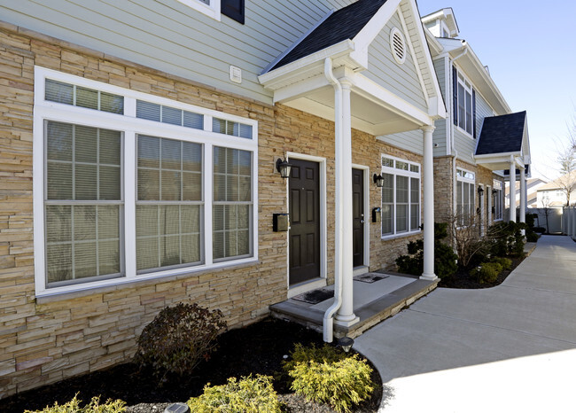 Primary Photo - Georgetown Luxury Townhomes